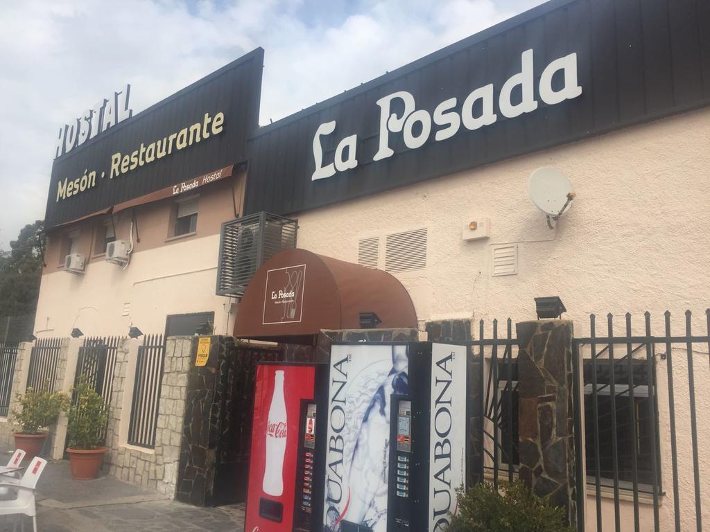Meson Restaurante La Posada Hostal Calera y Chozas Exterior photo